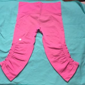 Size 4 pink Lululemon Crop